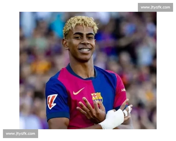 巴萨 10 号新王登基！父亲盛赞：亚马尔远不止于此，未来将书写传奇