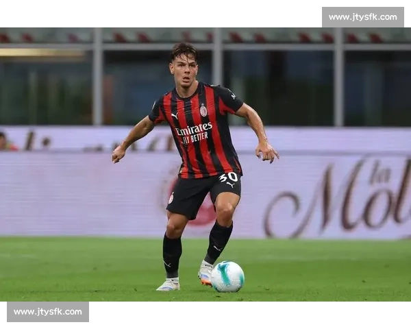 迪马济奥：米兰 2000 万欧报价格拉遭拒，瓦伦西亚坚持至少 2500 万欧